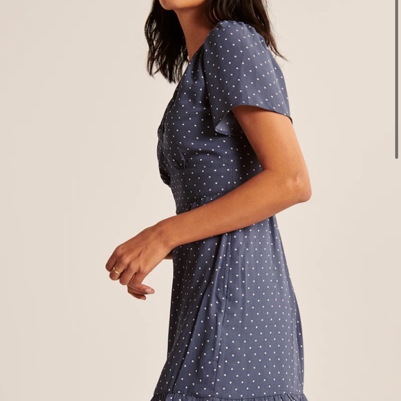 Abercrombie Flutter Sleeve Mini Dress Blue Dot - Picture 2 of 6